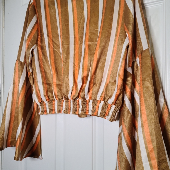 Jealous Tomato 90s Feel Boho Bell Sleeve Blouse - Picture 2 of 7